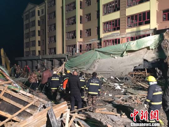 黑龙江明水一在建商服坍塌事故致3死1伤责任人被控urdzkka03sj.jpg